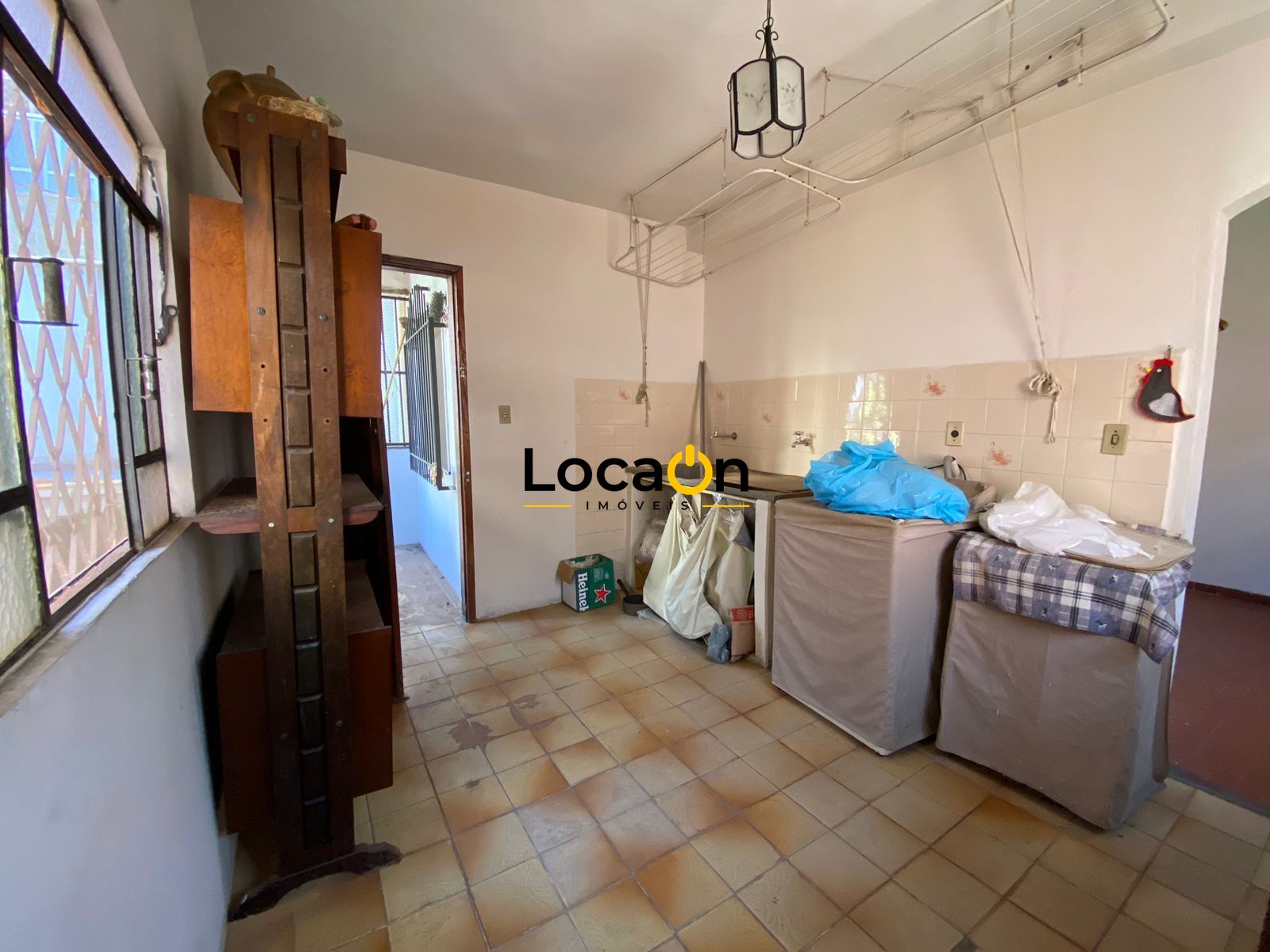 VENDE - Casa com 5 Quartos - Bairro Cidade Nova - Belo Horizonte