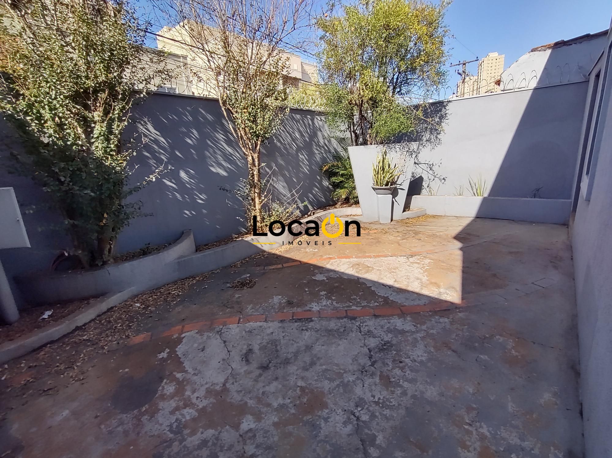 ALUGA - Imóvel Comercial na Zona Sul com 8 salas