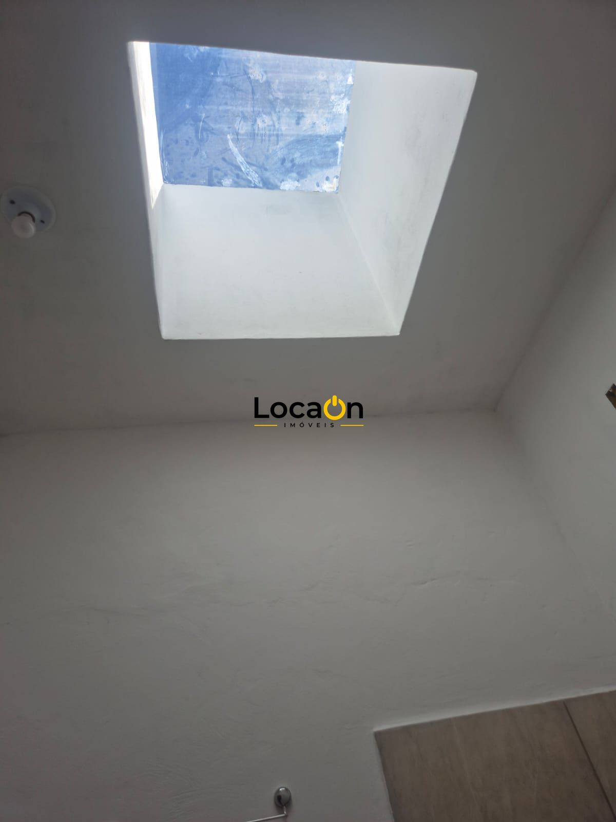 ALUGA- Casa Nova 3 quartos sendo 1 suite e 2 vagas