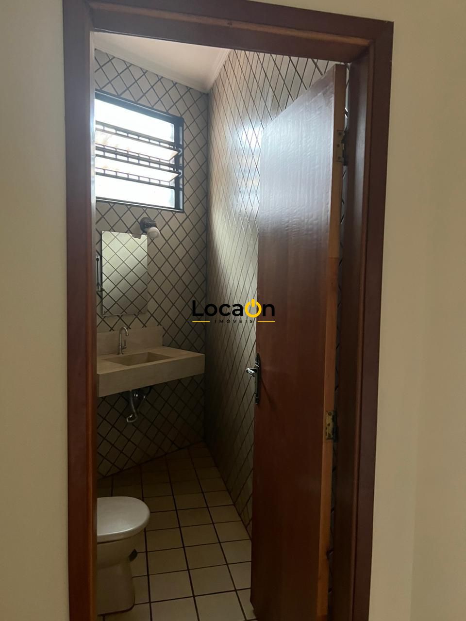 ALUGA- Casa 3 suites e 3 vagas Cidade Universitária