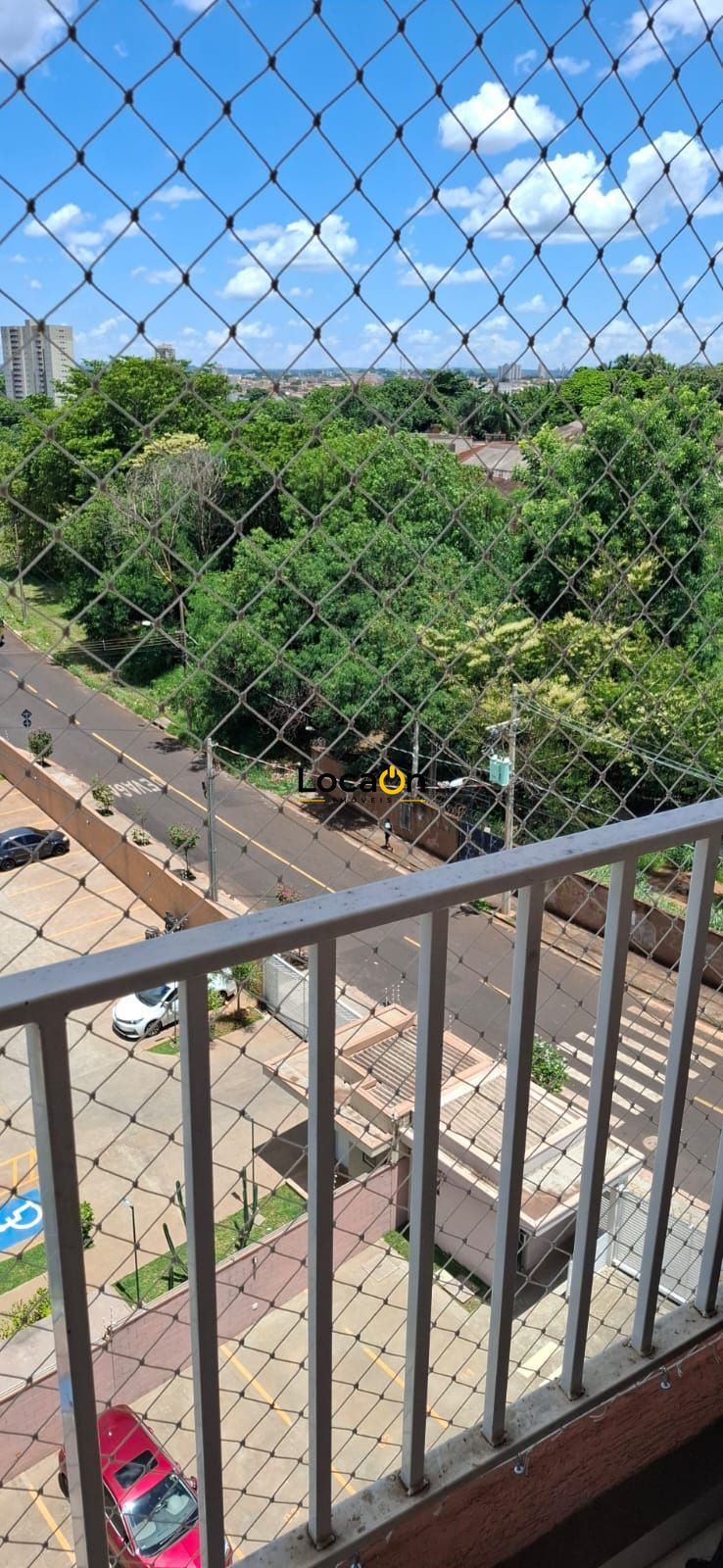 VENDE - Apartamento 2 Quartos com sacada no Bairro Ipiranga - Ribeirão Preto