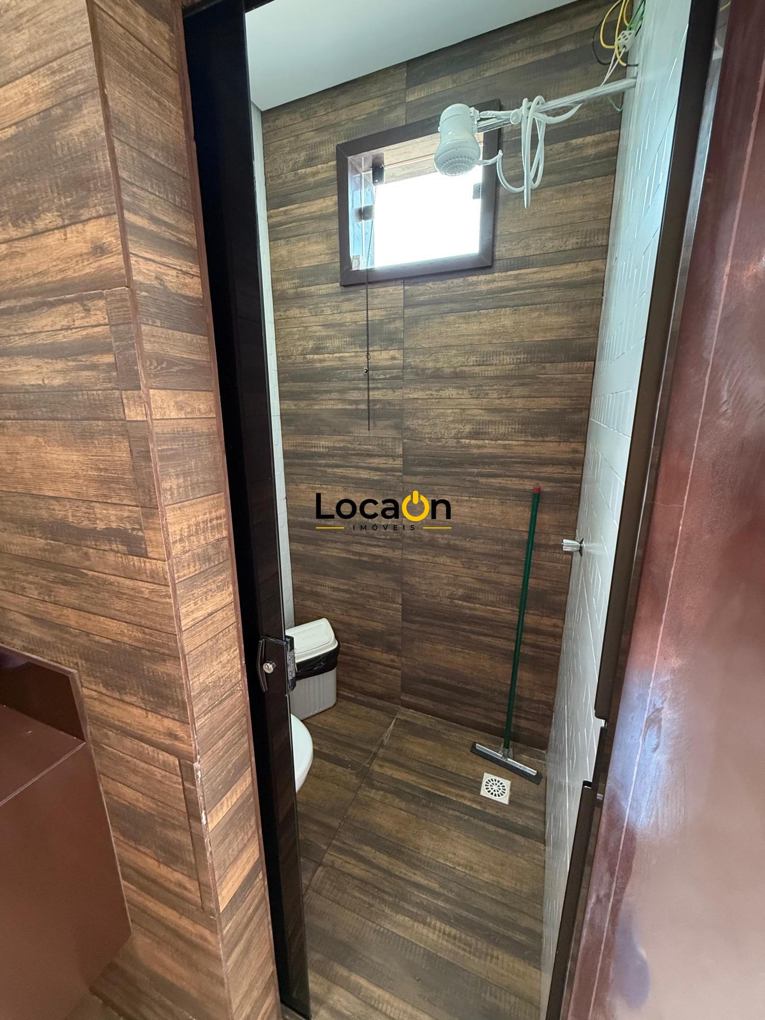 VENDE - Sitio em Esmeraldas-MG com Casa de luxo.