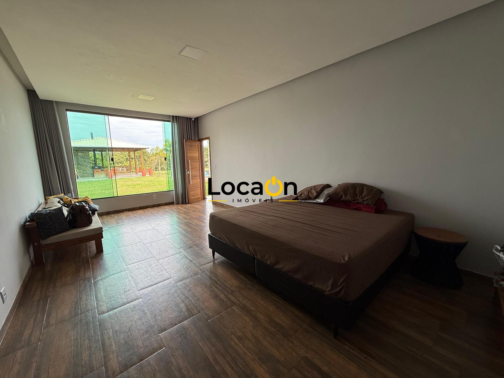 VENDE - Sitio em Esmeraldas-MG com Casa de luxo.