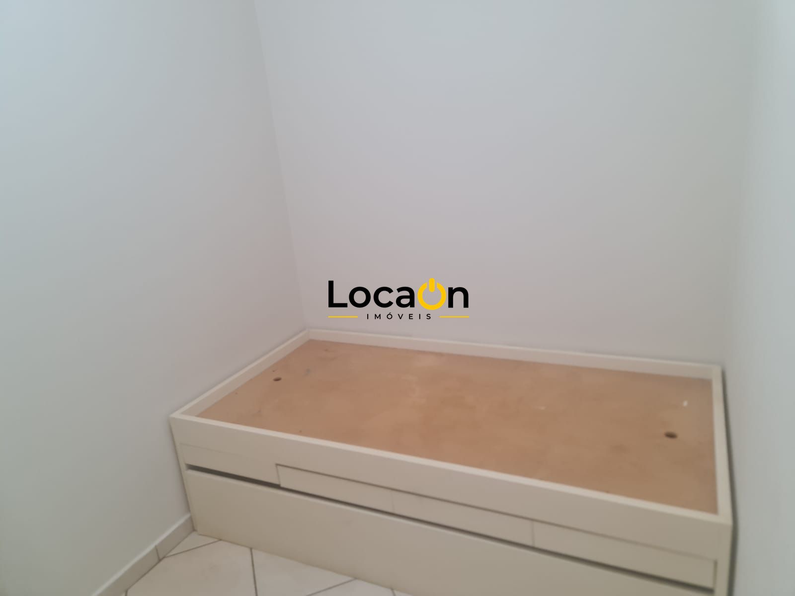 ALUGA - Apartamento com 4 Suítes, 317 m², "Edifício Barão Da Una" Centro - Ribei