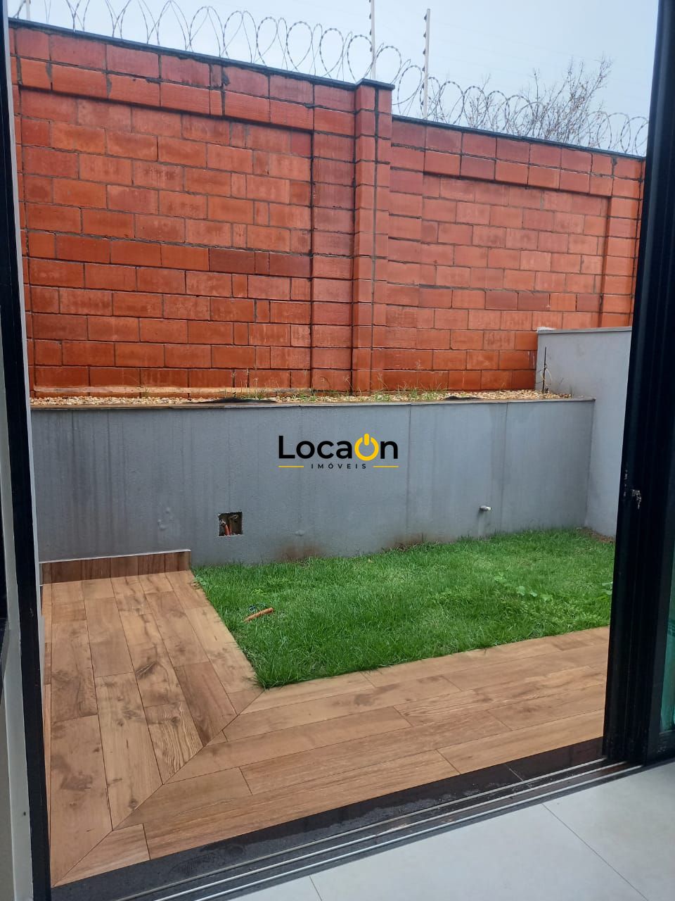 VENDE - Casa em condomíneo fechado - 3 siotes - Bonfim Paulista - 258m²