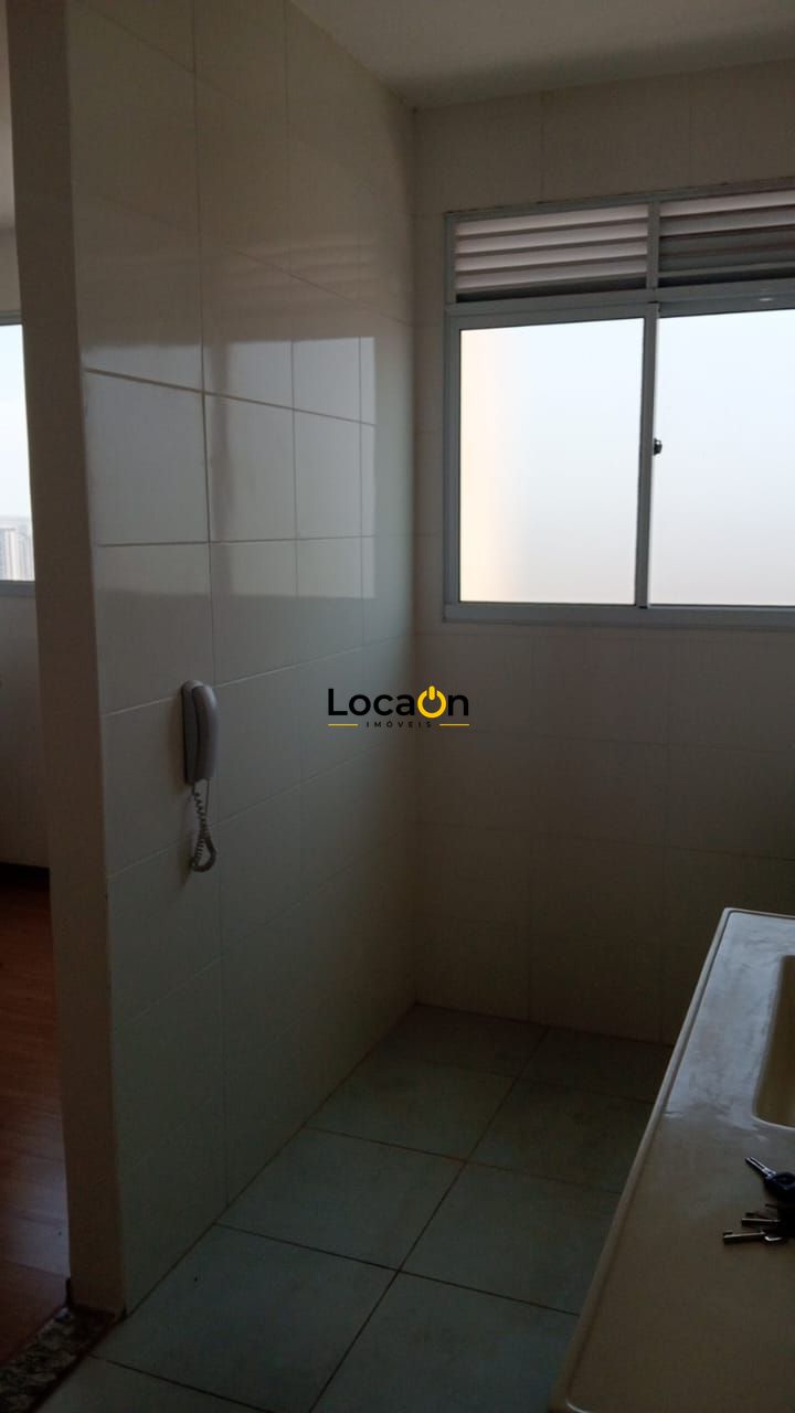 Apartamento com 2 dorm., 1 banheiro e ótima localização