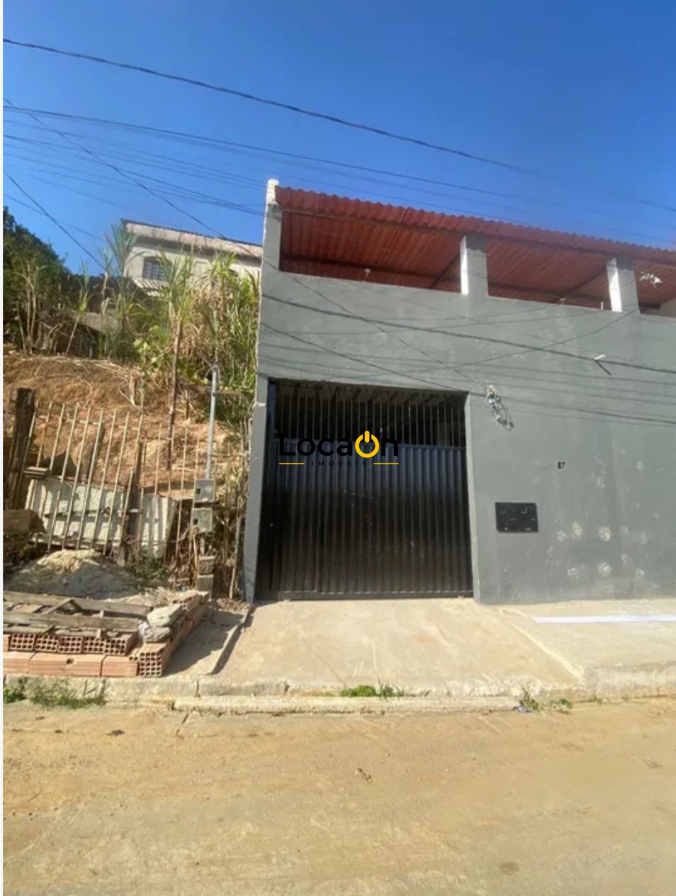 ALUGA - Galpão com 100m² no bairro Santa Maria em Vespasiano.