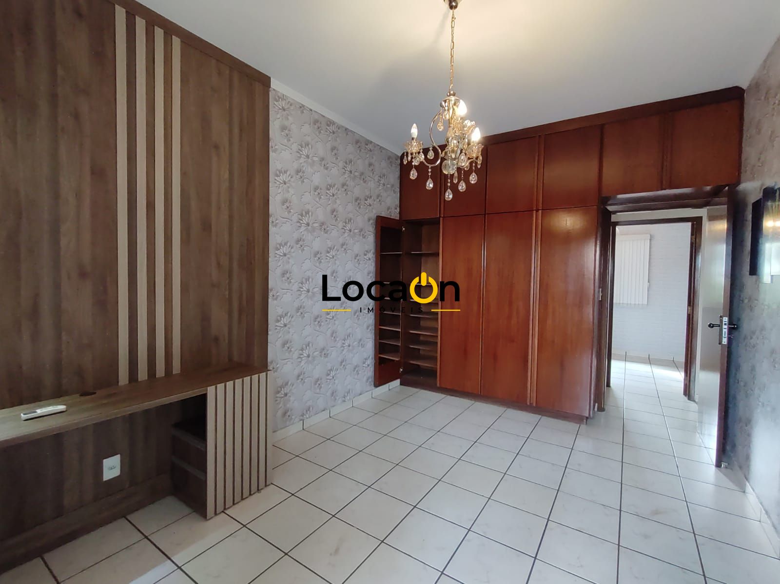 ALUGA - Casa Comercial ou Residencial Mobiliada na Ribeirânia com 8 salas e Rece