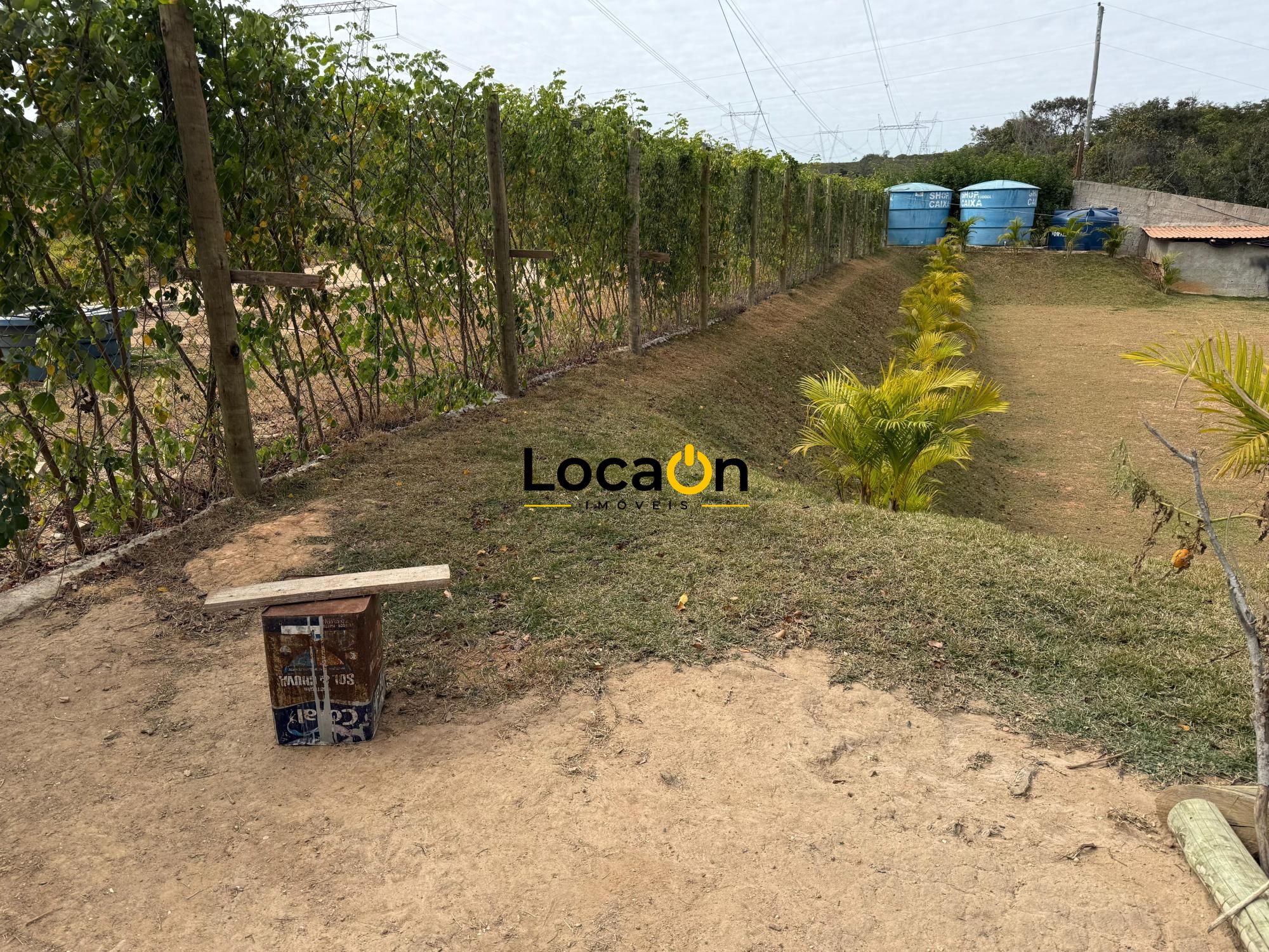 VENDE - Sitio em Esmeraldas-MG com Casa de luxo.