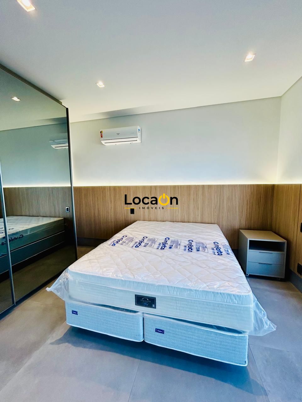 ALUGA - Studio Semi-mobiliado no Jardim Botânico - Cond. Le Mond Parc