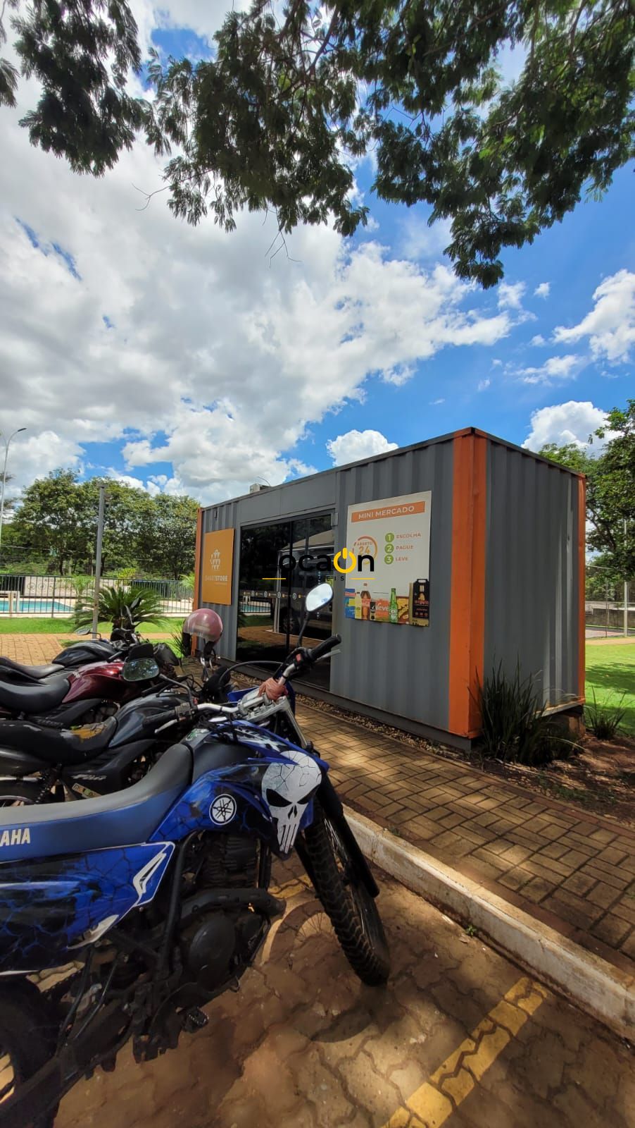 ALUGA- Apto 2 dormitórios com ar condicionado e vaga de garagem