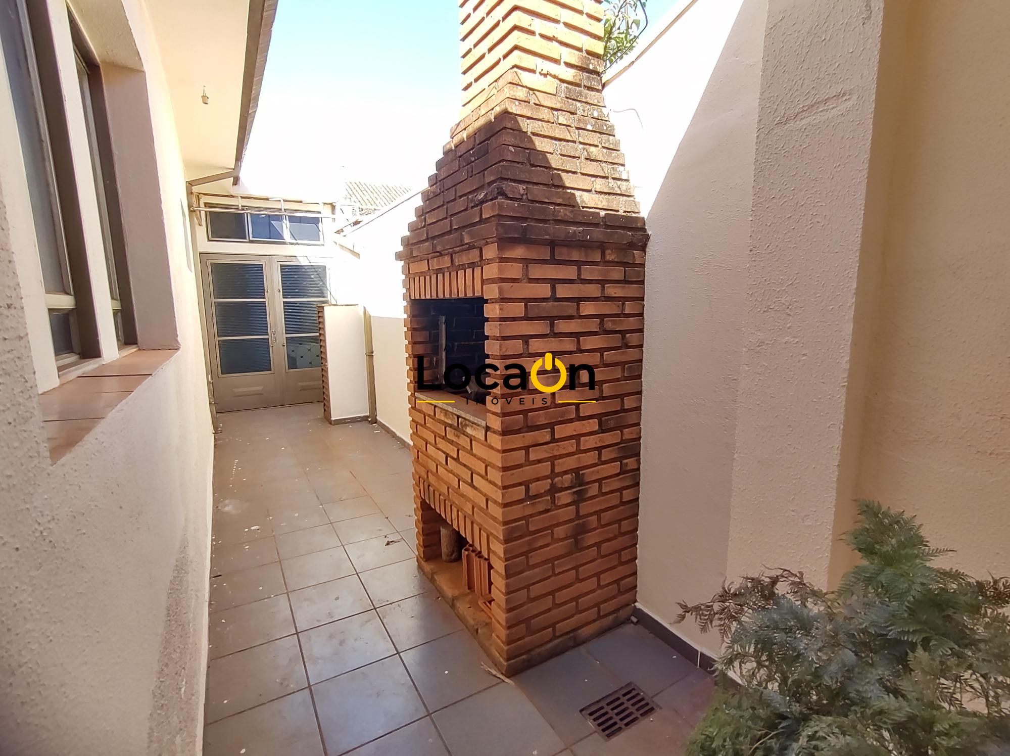 VENDE - Casa 3 dormitórios no Campos Eliseos - Ribeirão Preto