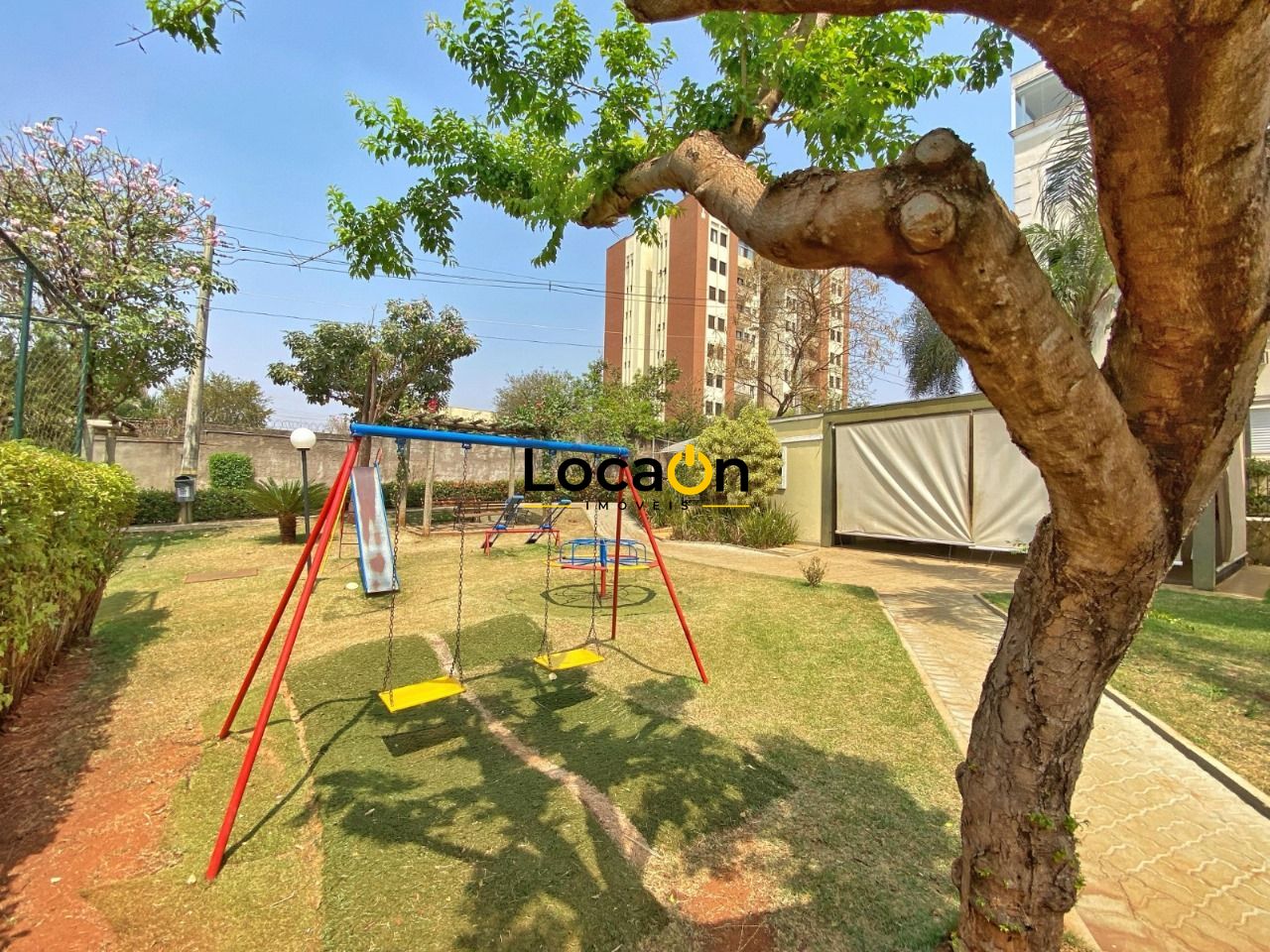 VENDE - Apartamento, 2 quartos com armarios, cozinha americana - City Ribeirão