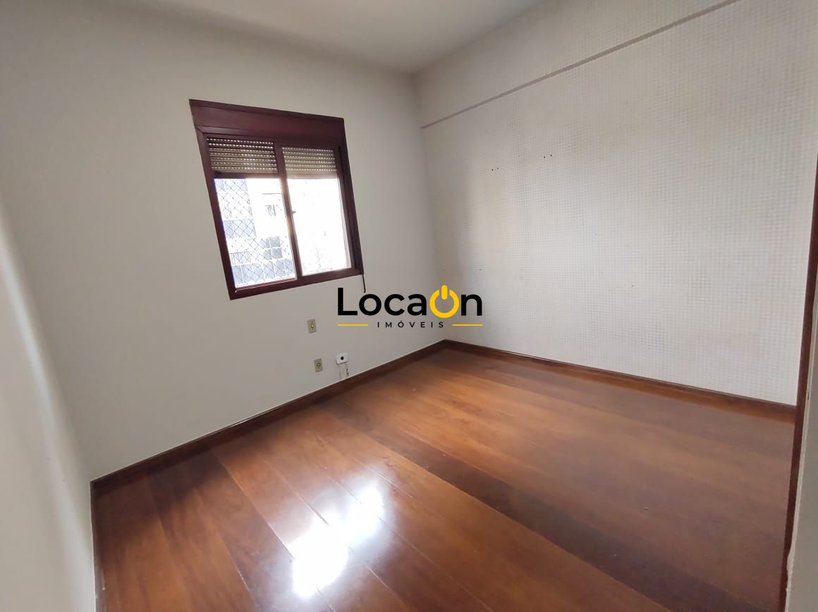 ALUGA - Apartamento no centro 3 Dormitórios