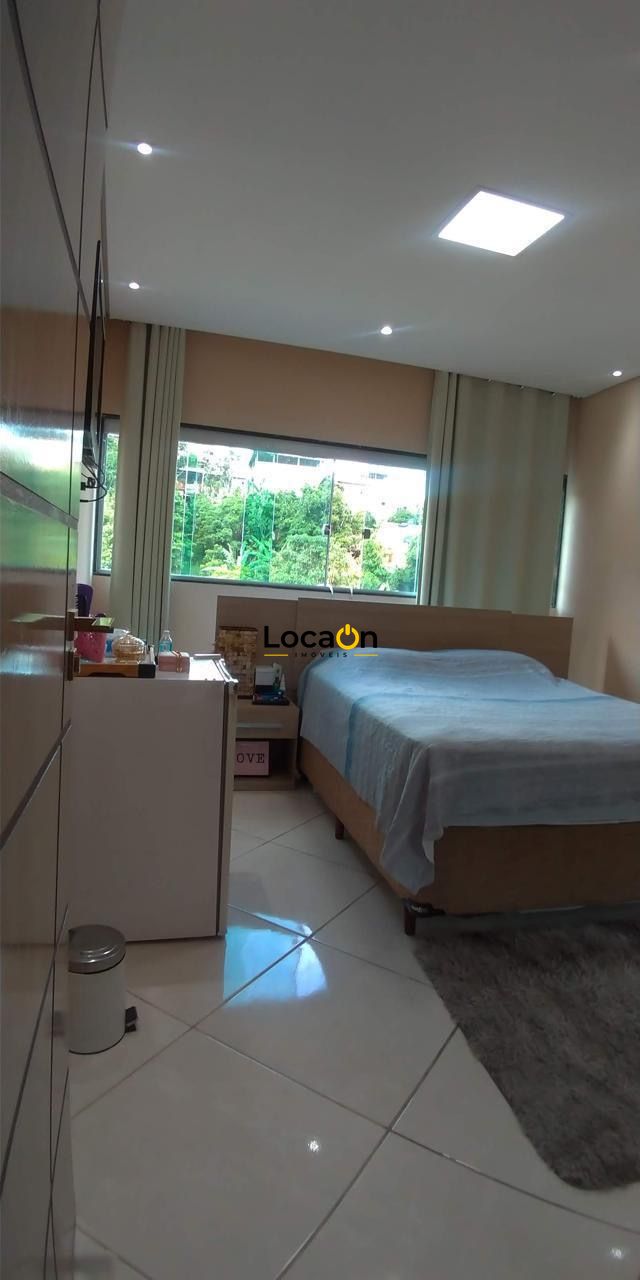 VENDE-SE casa duplex com 3 quartos no bairro Mantiqueira em Belo Horizonte.