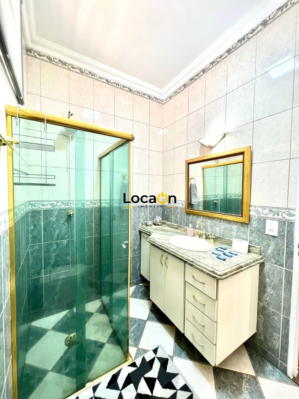 VENDE - Casa Térrea com 2 cozinhas, no barro do Ipiranga - Ribeirão preto