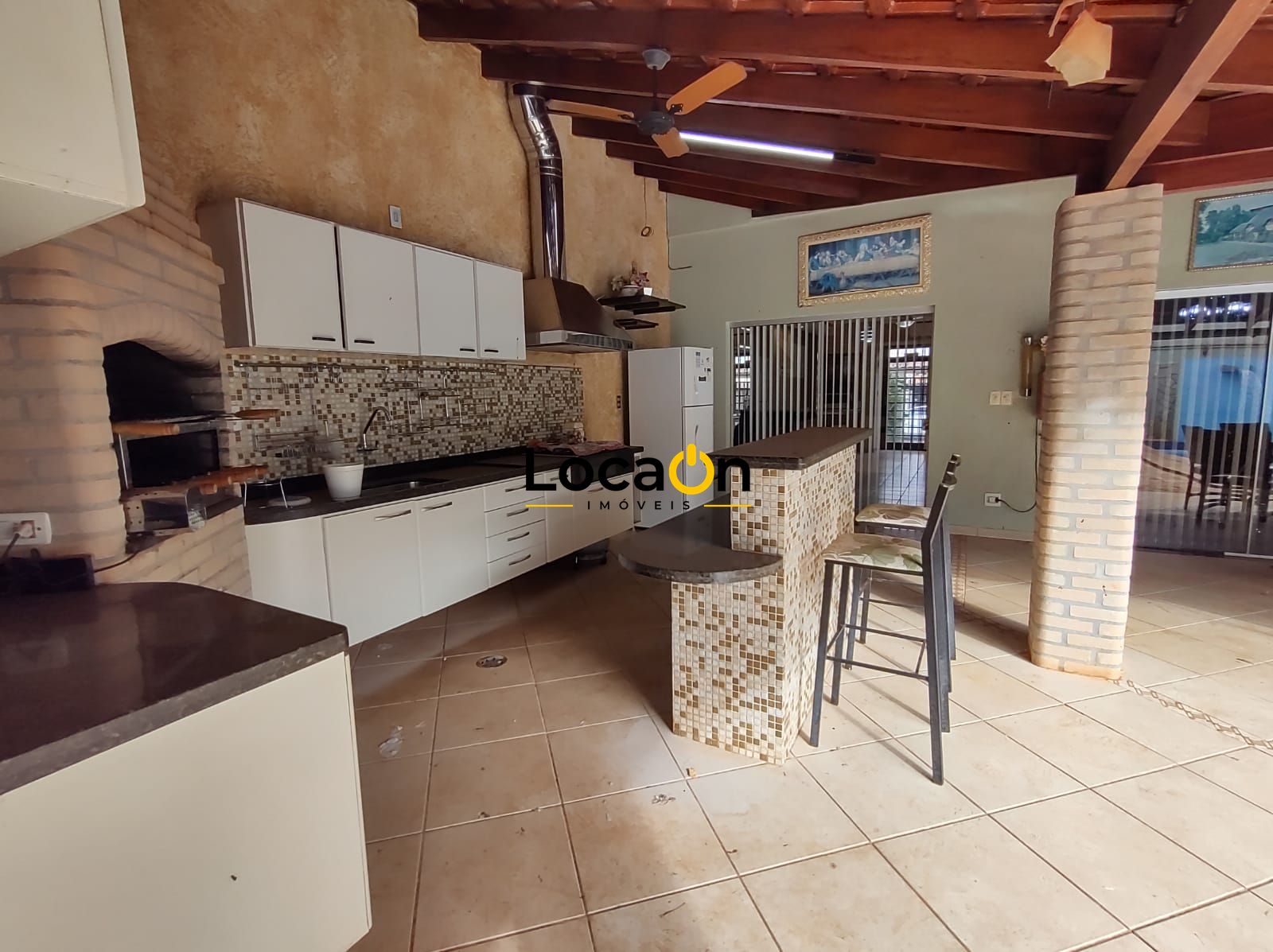 ALUGA - Casa Comercial ou Residencial Mobiliada na Ribeirânia com 8 salas e Rece