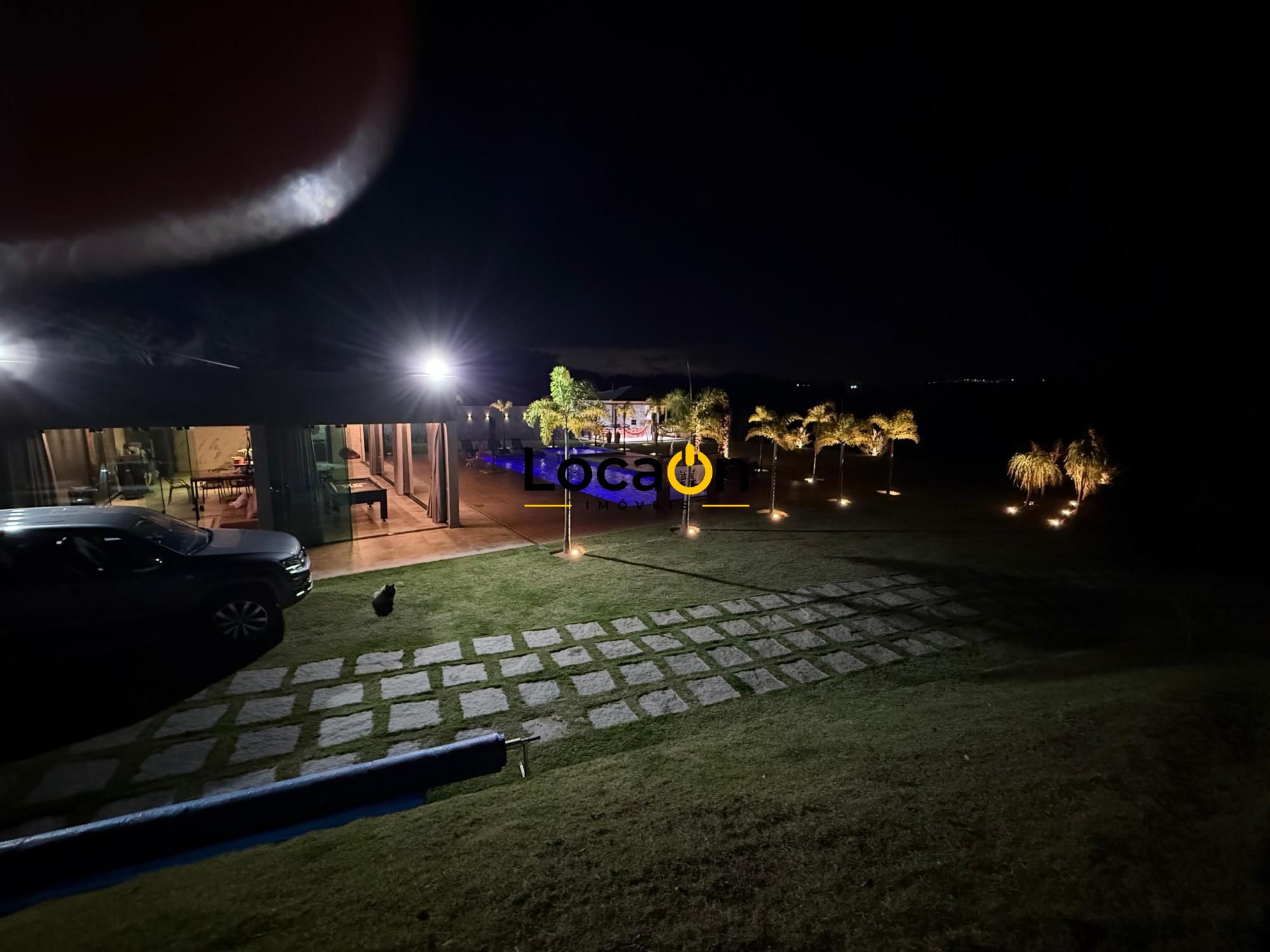 VENDE - Sitio em Esmeraldas-MG com Casa de luxo.