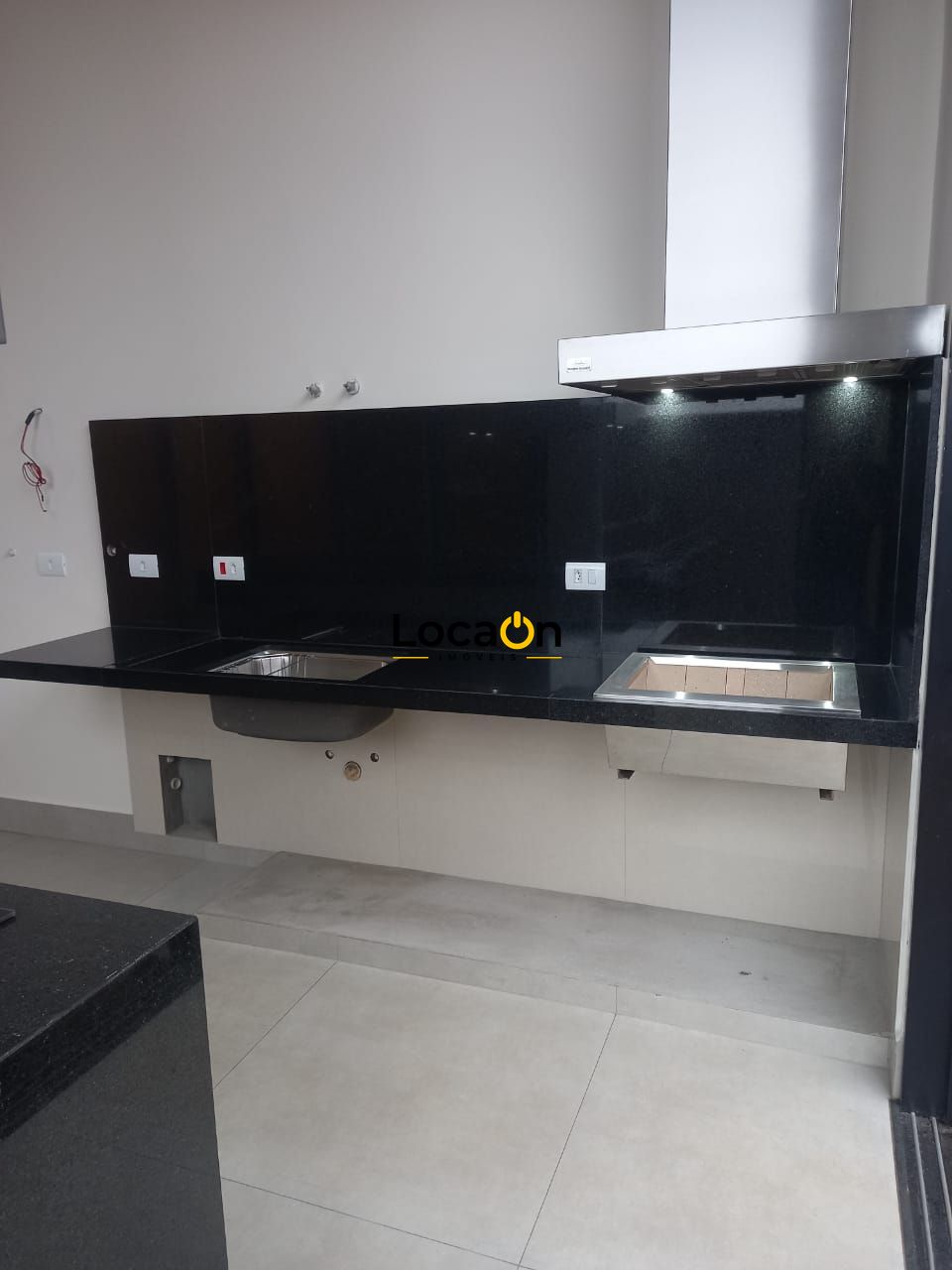 VENDE - Casa em condomíneo fechado - 3 siotes - Bonfim Paulista - 258m²