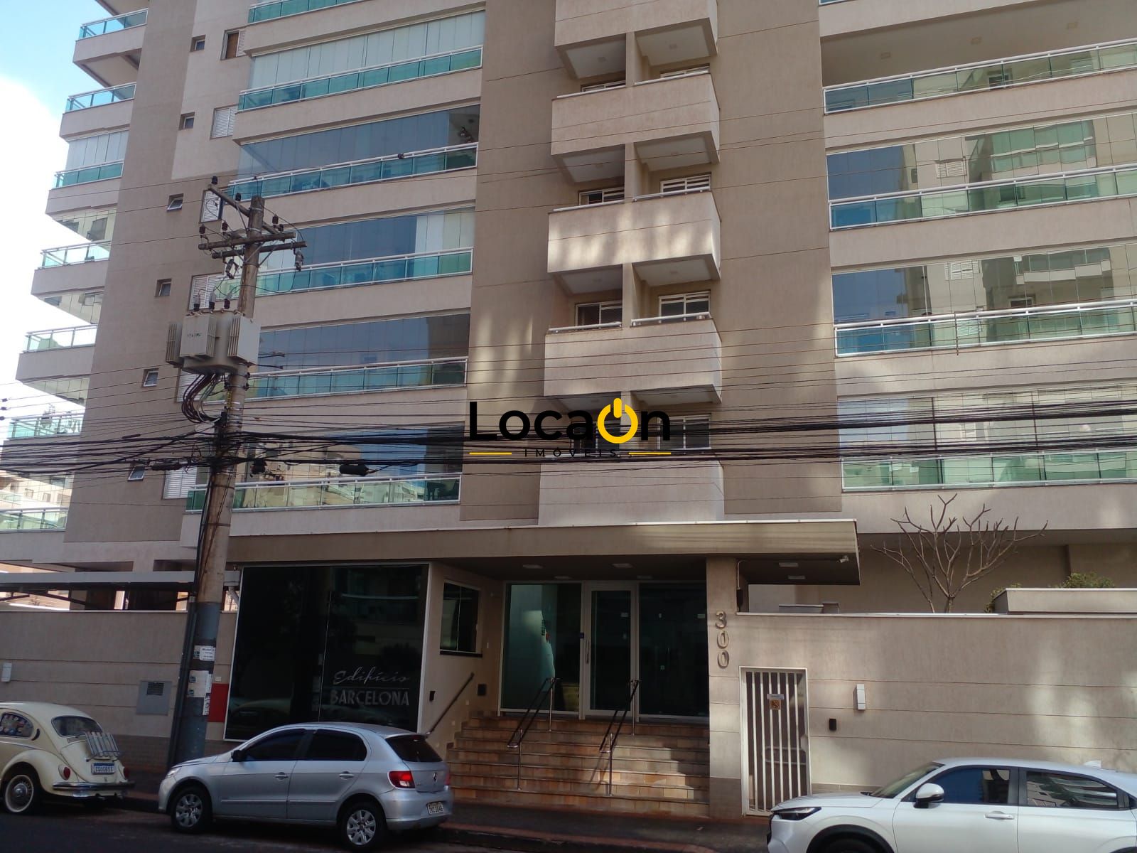 ALUGA - Apartamento c/ 3 Suítes, 121 m², "Edifício Barcelona" no Nova Aliança -