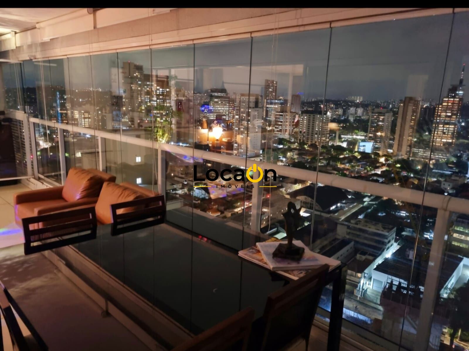 VENDE - Apartamento Mobiliado de Alto Padrão - Bairro Pinheiros - São Paulo SP