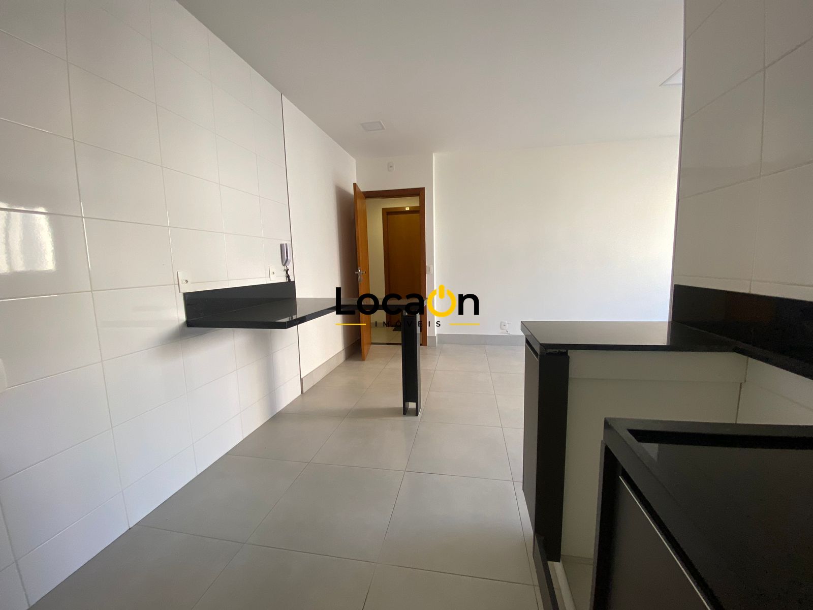 VENDE apartamento com 1 quarto no bairro de Lourdes em Belo Horizonte.