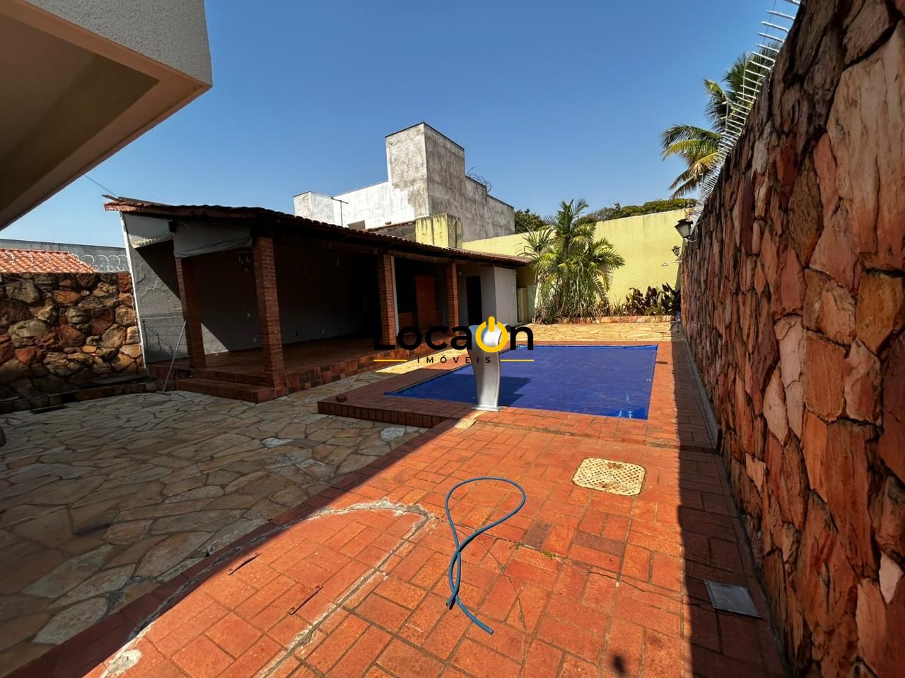 ALUGA - Casa/Sobrado 4 quartos com suítes - Bairro Jd Planalto - Goiânia