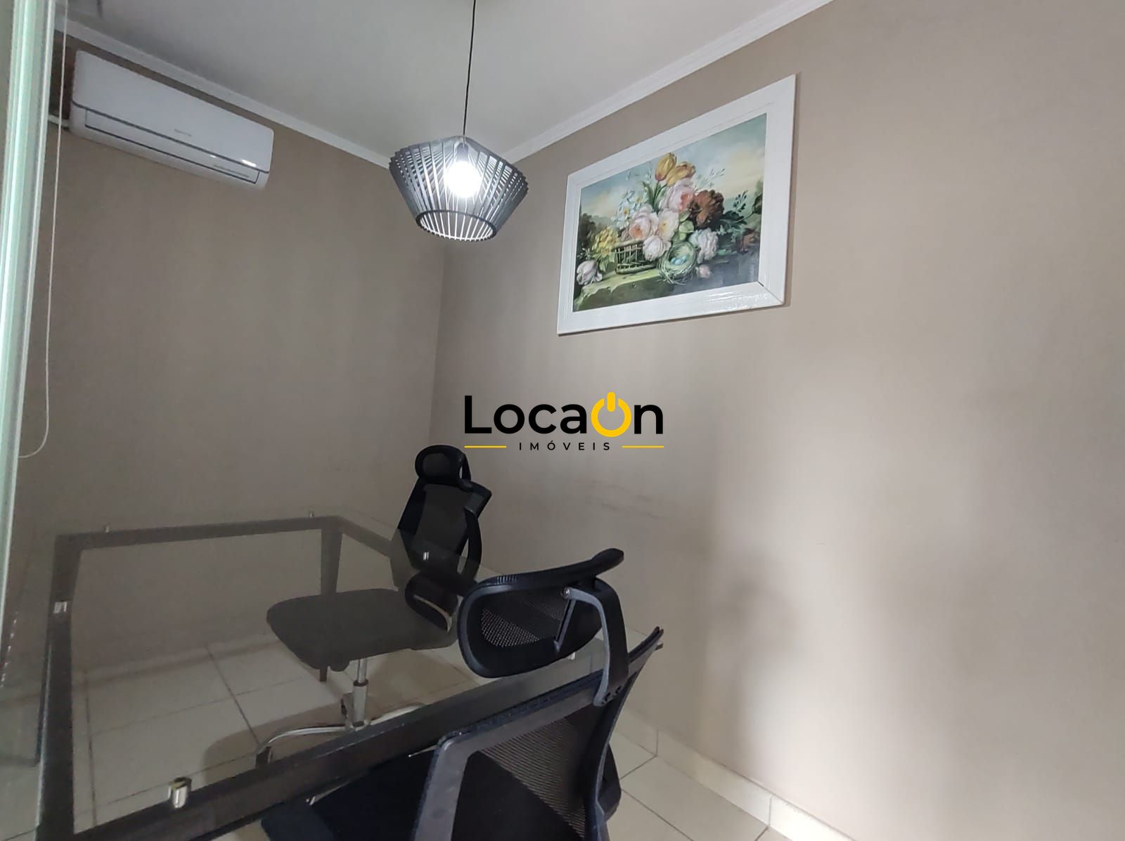ALUGA - Casa Comercial ou Residencial Mobiliada na Ribeirânia com 8 salas e Rece