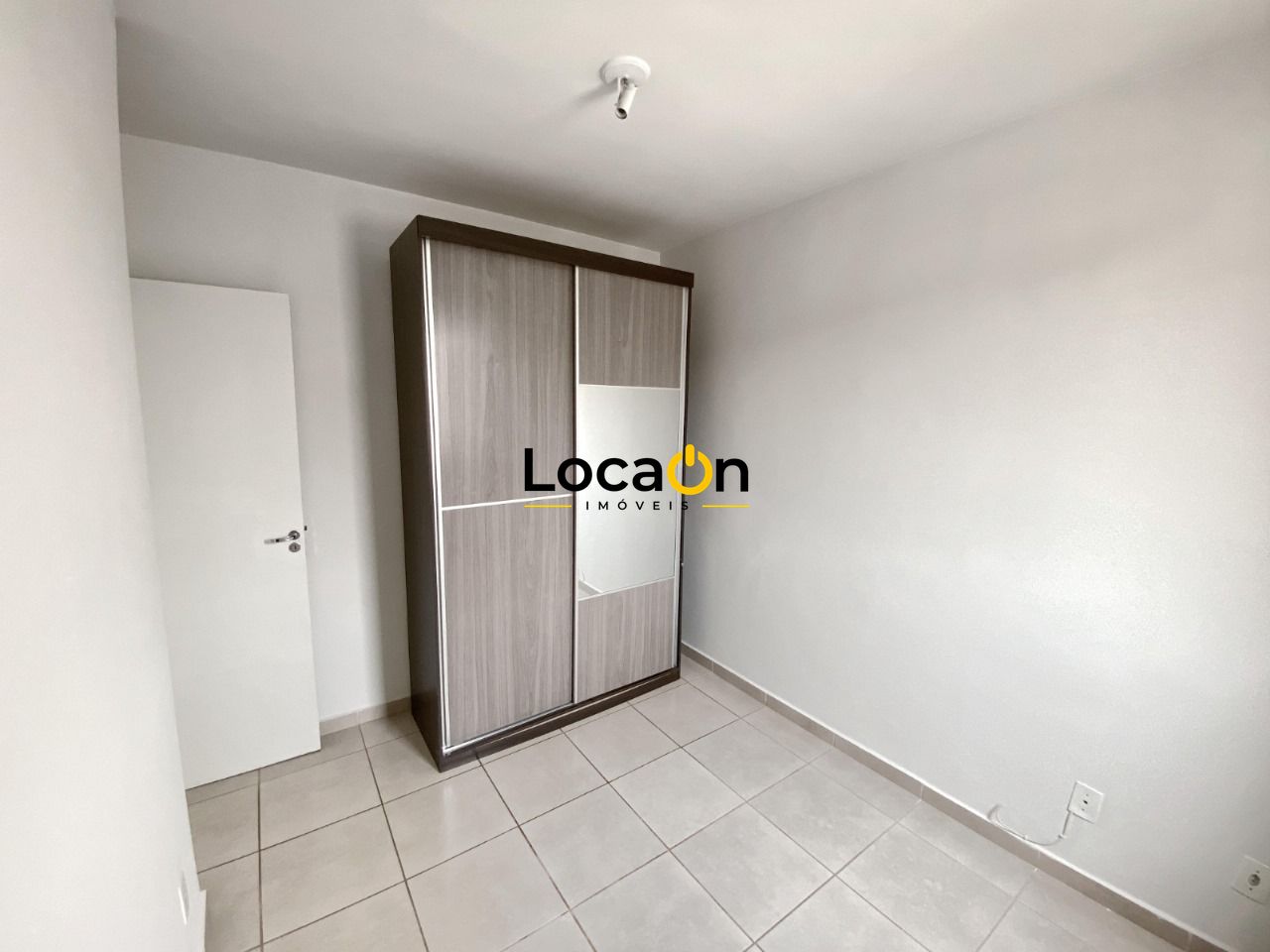 VENDE - Apartamento, 2 quartos com armarios, cozinha americana - City Ribeirão