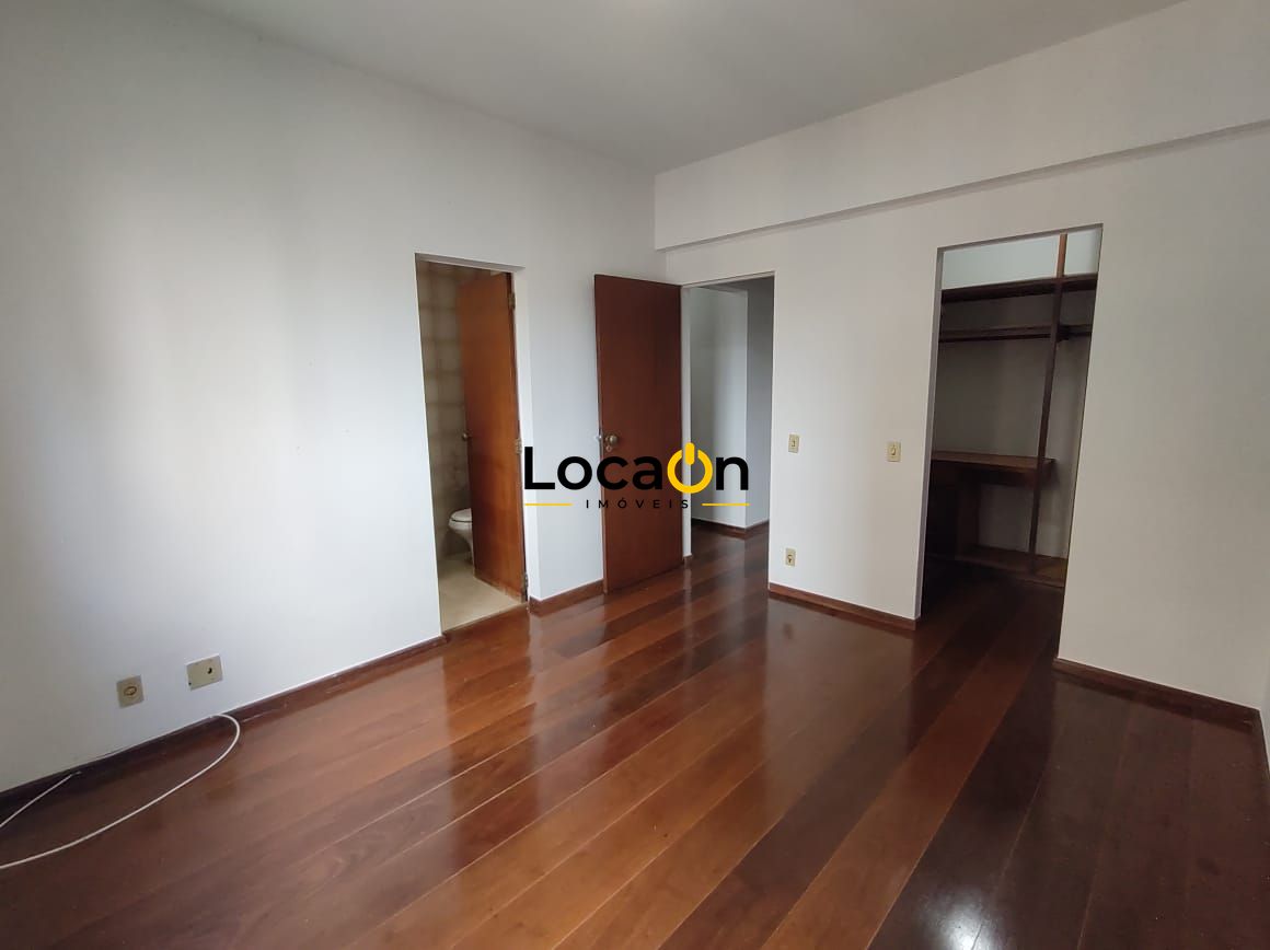 ALUGA - Apartamento no centro 3 Dormitórios