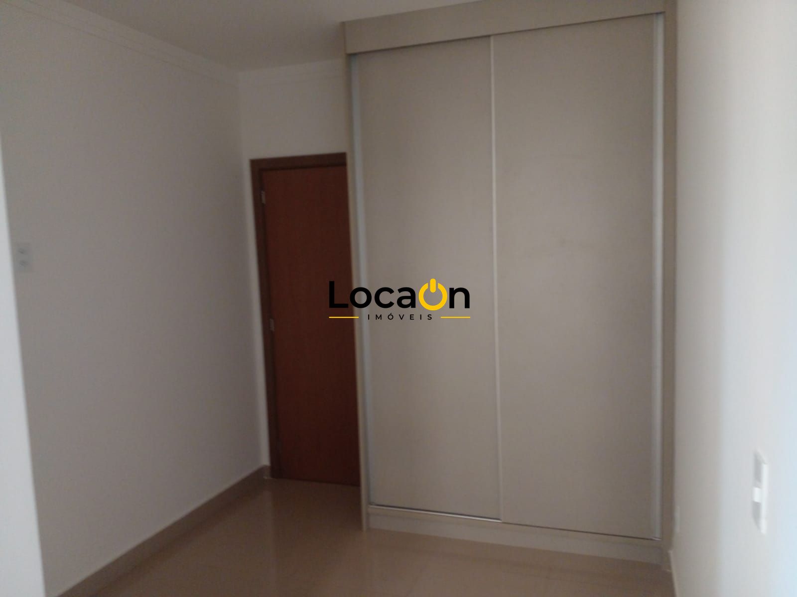 ALUGA - Apartamento c/ 3 Suítes, 121 m², "Edifício Barcelona" no Nova Aliança -