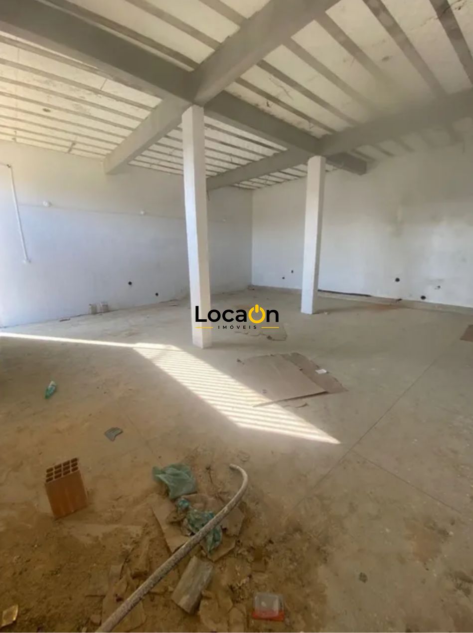 ALUGA - Galpão com 100m² no bairro Santa Maria em Vespasiano.