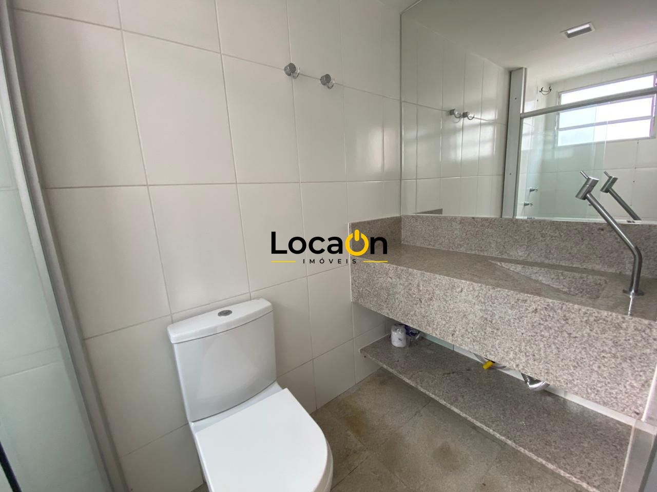 ALUGA-SE apartamento com 4 quartos no bairro Buritis em Belo Horizonte.