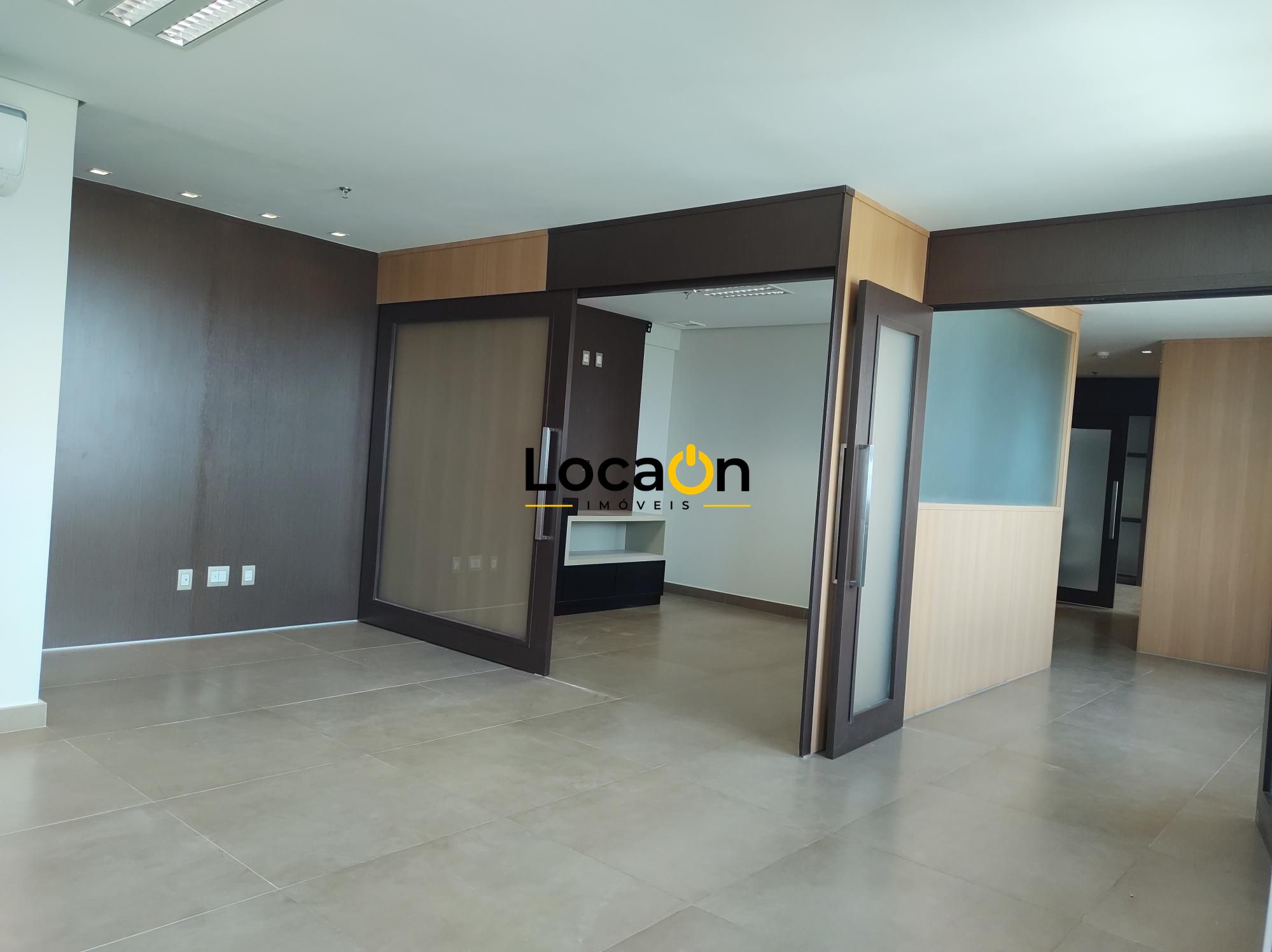 Laje Comercial com 12 Salas e recepção integrada para alugar em Ribeirão Preto