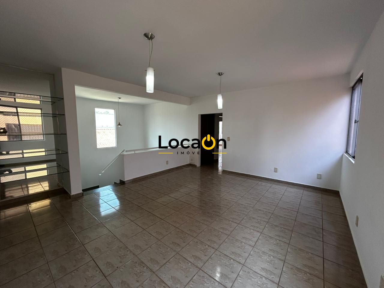 ALUGA - Casa/Sobrado 4 quartos com suítes - Bairro Jd Planalto - Goiânia
