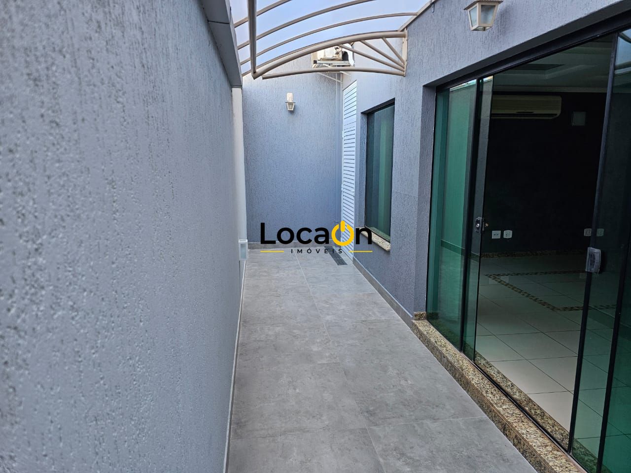 ALUGA - Casa com 3 Quartos no Jd. Santa Lucia - Araraquara