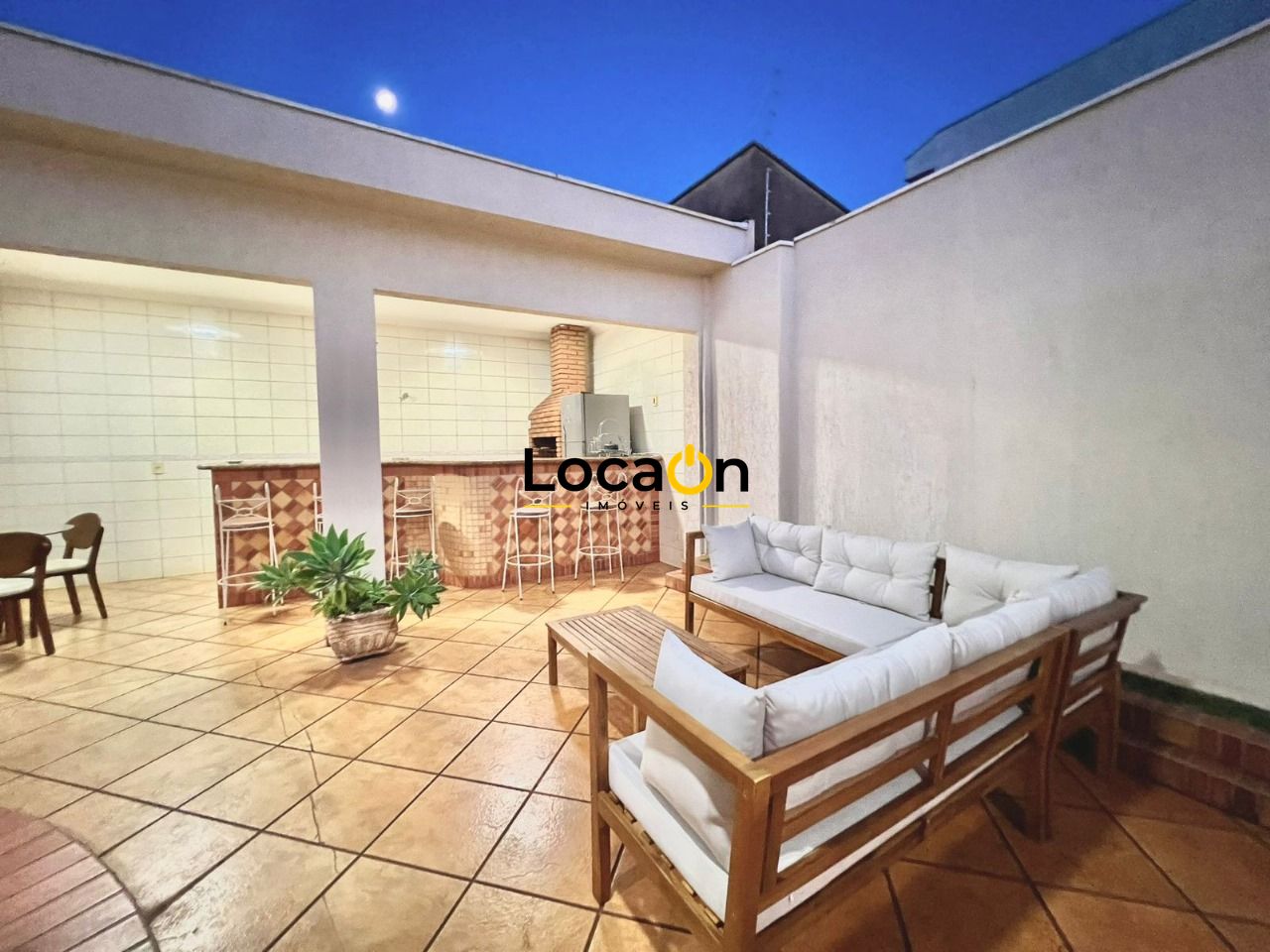 VENDE - Casa Térrea com 2 cozinhas, no barro do Ipiranga - Ribeirão preto