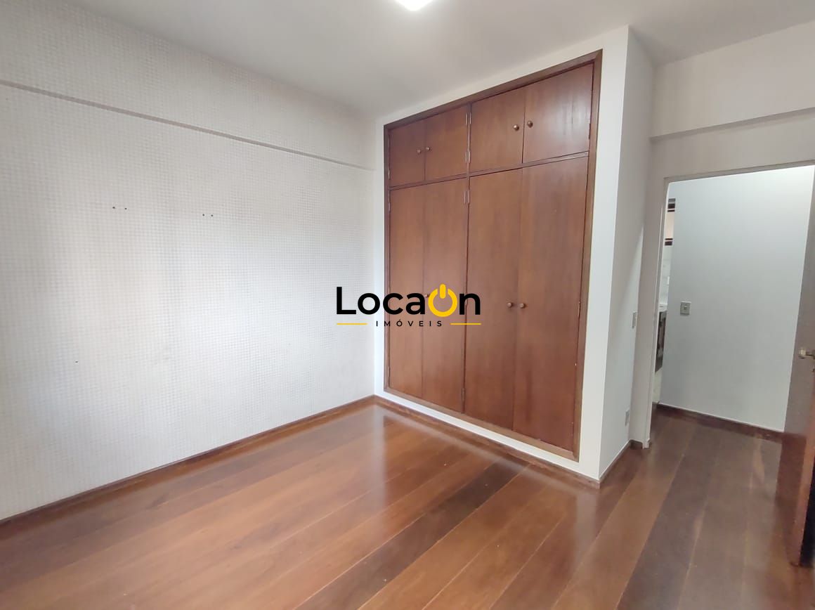 ALUGA - Apartamento no centro 3 Dormitórios