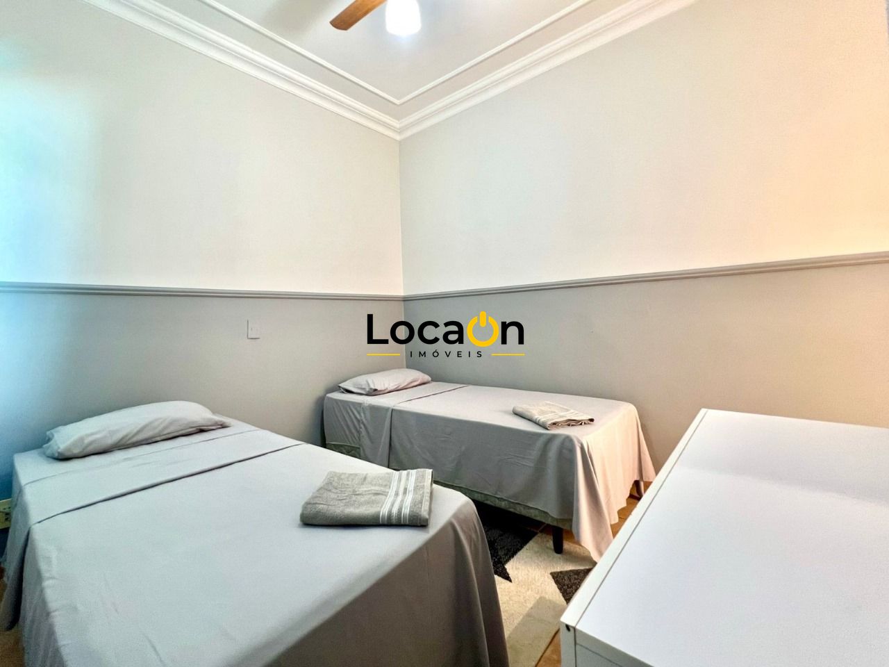 VENDE - Casa Térrea com 2 cozinhas, no barro do Ipiranga - Ribeirão preto