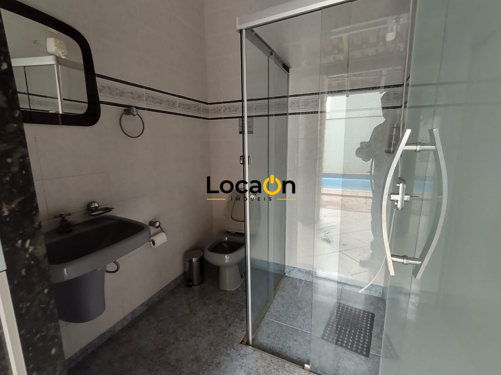 ALUGA - Casa Comercial ou Residencial Mobiliada na Ribeirânia com 8 salas e Rece