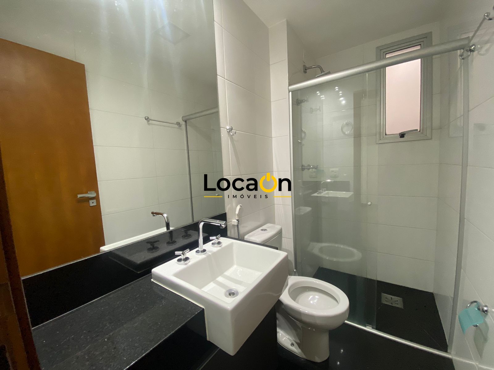 VENDE apartamento com 1 quarto no bairro de Lourdes em Belo Horizonte.