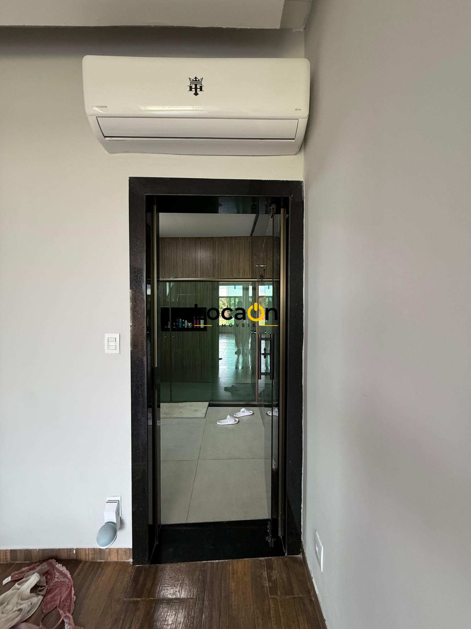 VENDE - Sitio em Esmeraldas-MG com Casa de luxo.