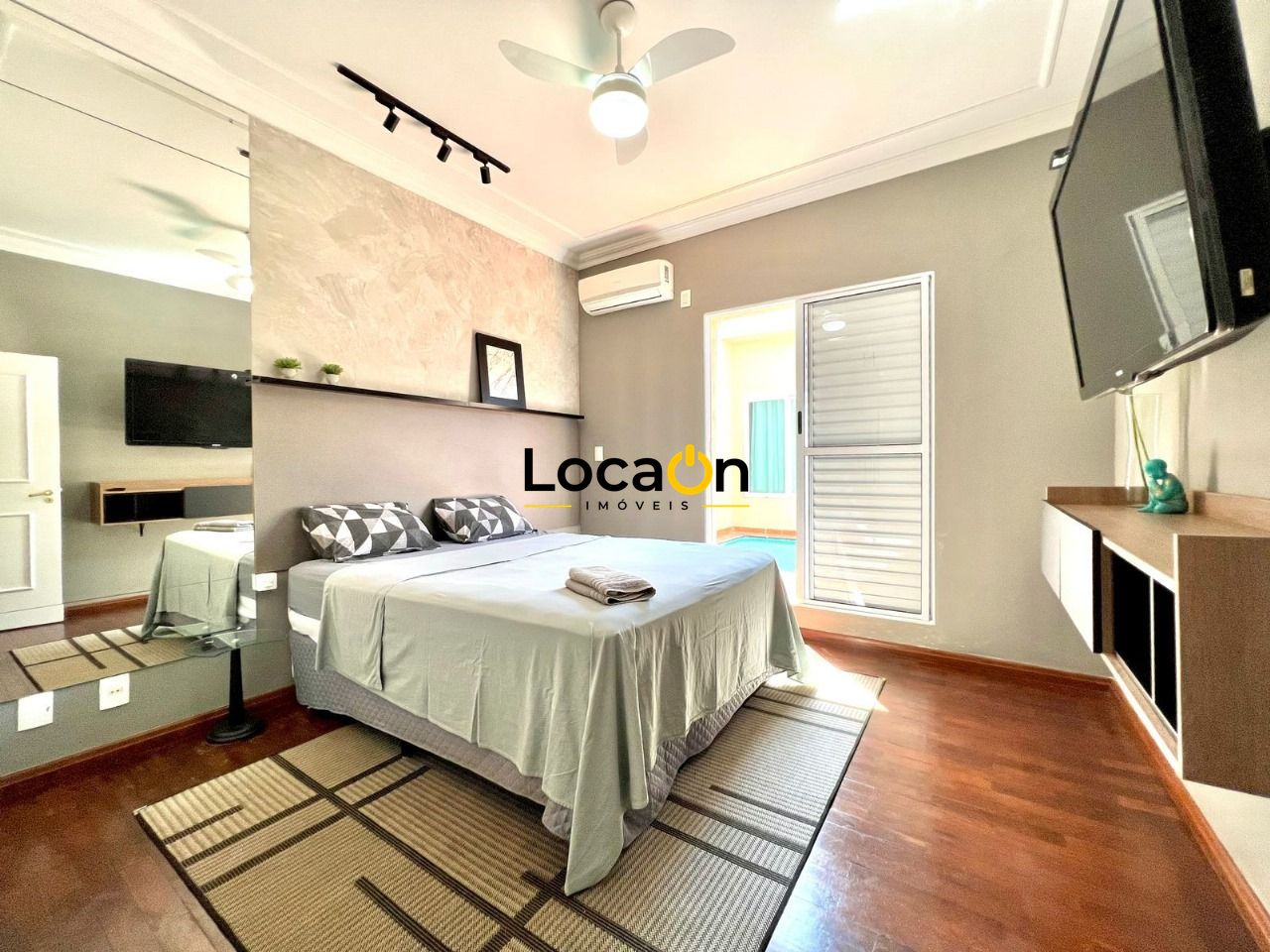 VENDE - Casa Térrea com 2 cozinhas, no barro do Ipiranga - Ribeirão preto