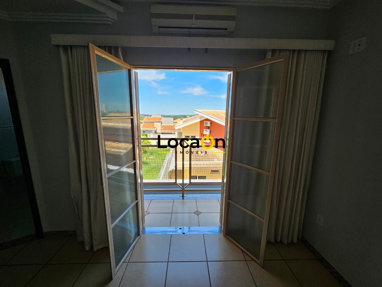 ALUGA - Casa com 3 Quartos no Jd. Santa Lucia - Araraquara