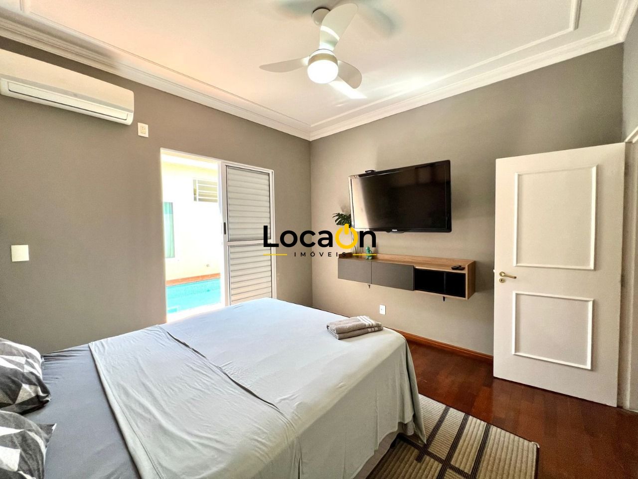 VENDE - Casa Térrea com 2 cozinhas, no barro do Ipiranga - Ribeirão preto