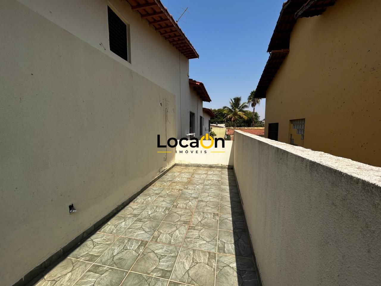 ALUGA - Casa/Sobrado 4 quartos com suítes - Bairro Jd Planalto - Goiânia