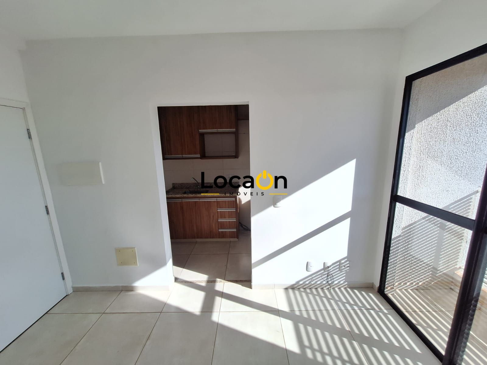 ALUGA- Apartamento 2 quartos, 1 banheiro, sacada localizado em Bonfim Paulista