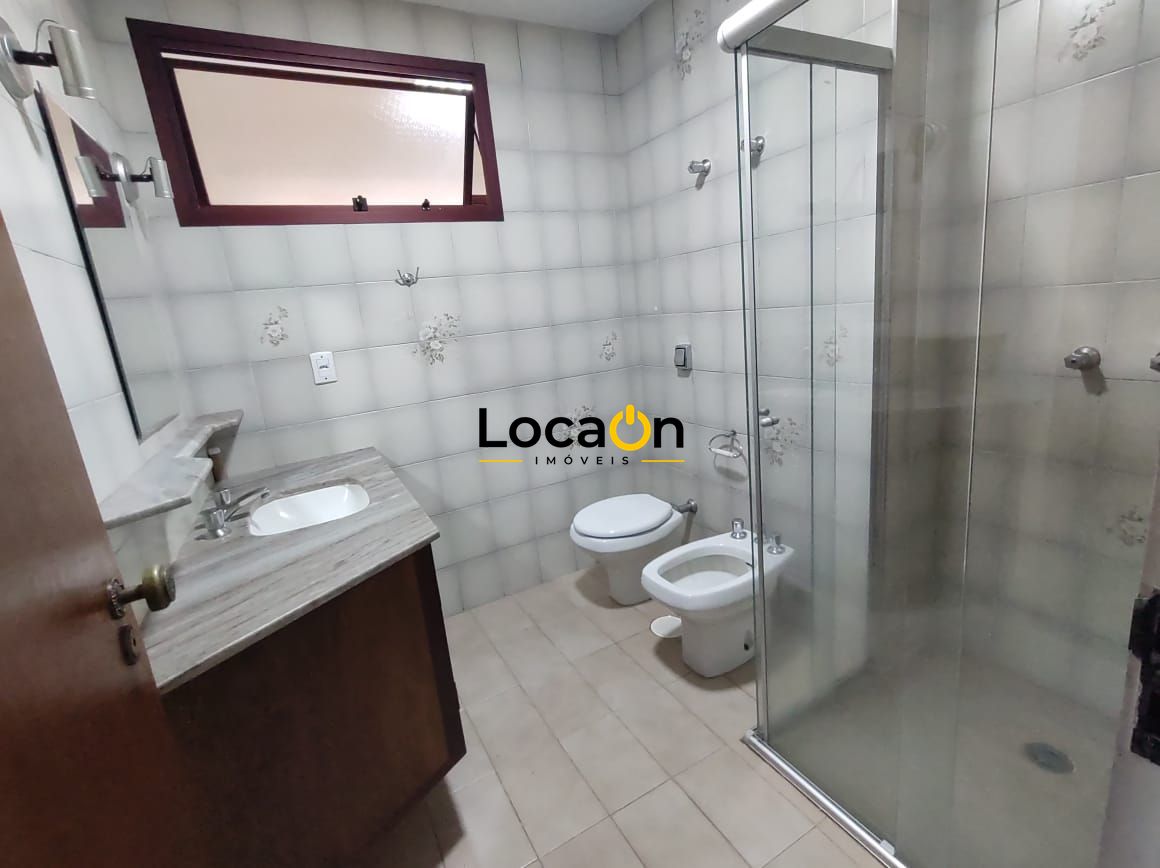 ALUGA - Apartamento no centro 3 Dormitórios