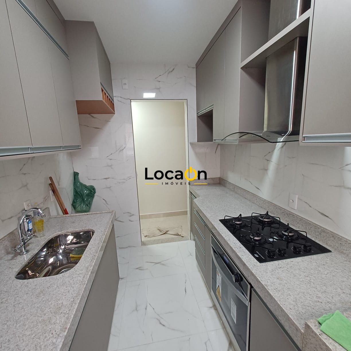 VENDE-SE apartamento com 2 quartos no bairro Granja de Freitas em Belo Horizonte