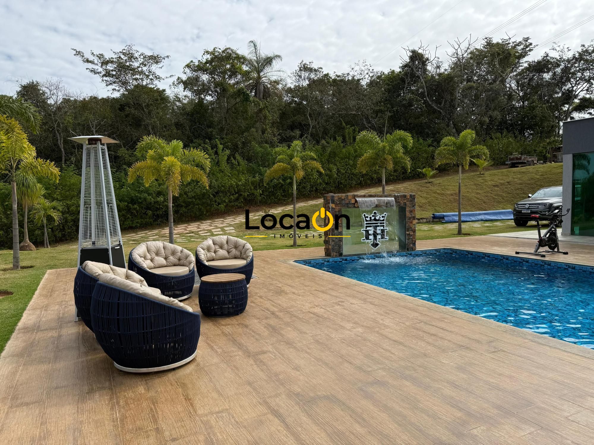 VENDE - Sitio em Esmeraldas-MG com Casa de luxo.